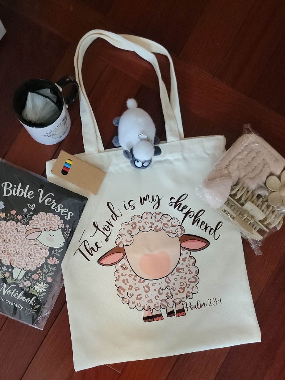 GIFTABLE TOTES Cream Sheep Tote Bag SET— "The Lord is My Shepherd"